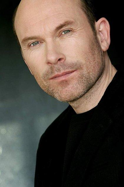 Hrothgar Mathews - Actor Profile Photo