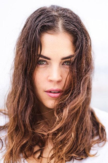 Kelly Thiebaud - Actor Profile Photo