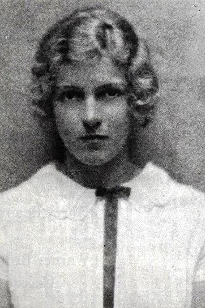 Dorothy Farnum - Actor Profile Photo