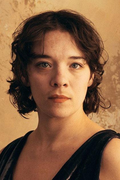 Leonie Buysse - Actor Profile Photo