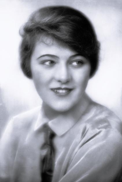 Karin Evans - Actor Profile Photo