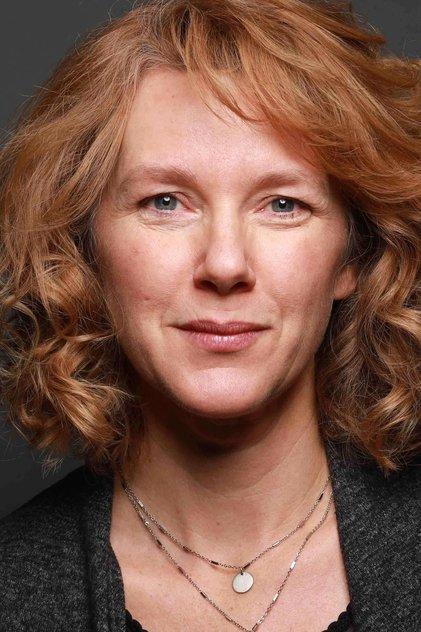 Elise Robertson - Actor Profile Photo