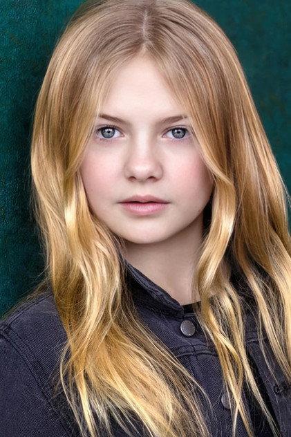 Aria Surrec - Actor Profile Photo