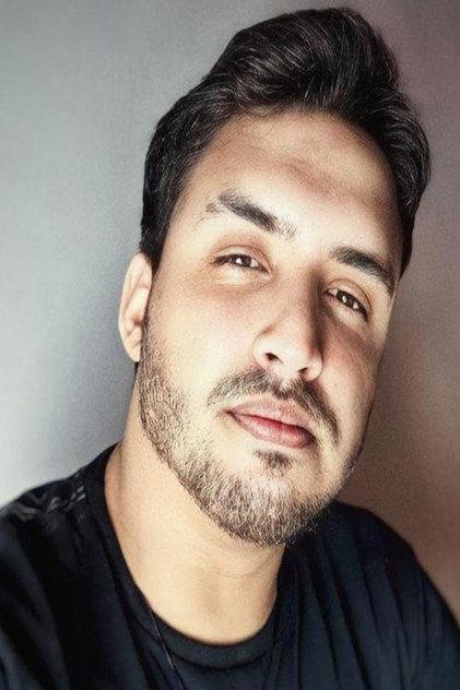 Hugo Savitch - Actor Profile Photo