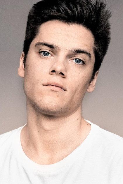 Theo Trebs - Actor Profile Photo