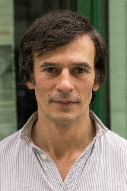 Tony Isbert - Actor Profile Photo