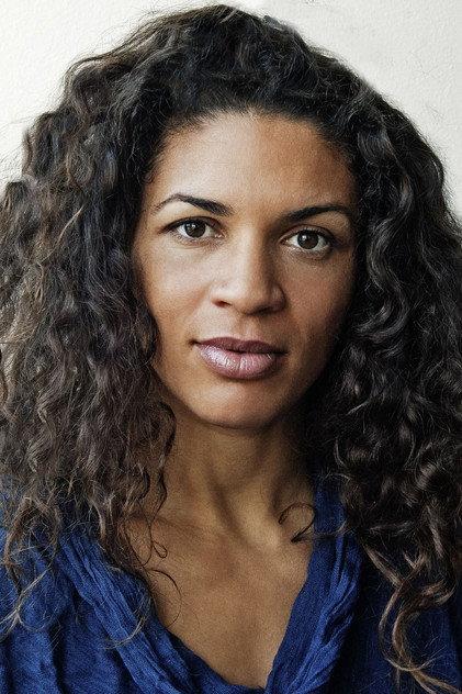 Isabelle Redfern - Actor Profile Photo