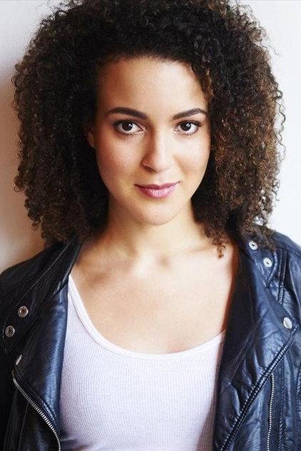 Leah Doz - Actor Profile Photo