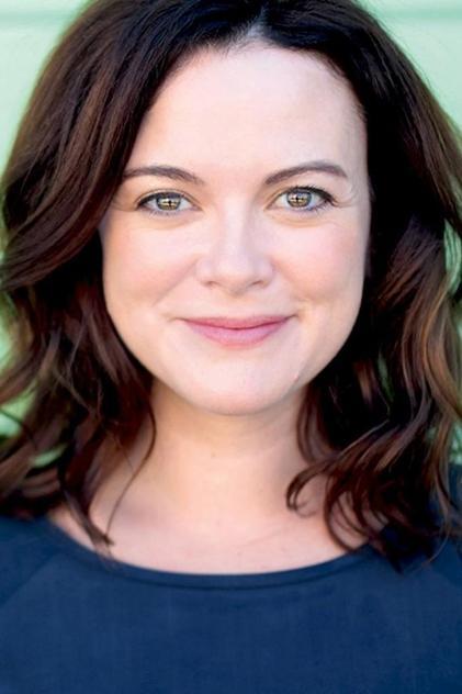 Mary Kate Schellhardt - Actor Profile Photo