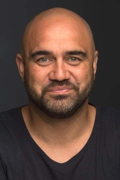 Grant Roa - Actor Profile Photo