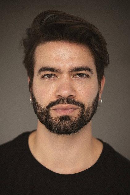 Eliot Tosta - Actor Profile Photo