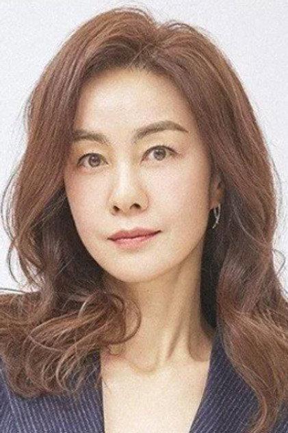 Jang Yoon Jeong - Actor Profile Photo