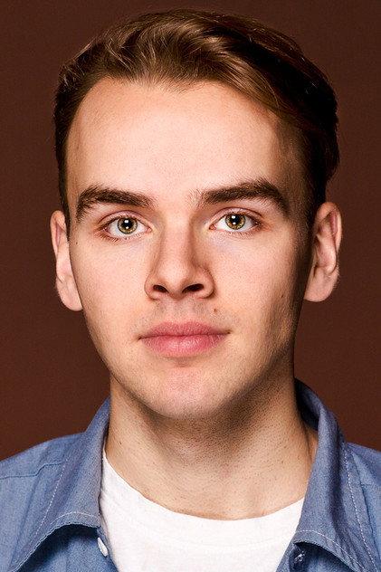 Sam Earle - Actor Profile Photo