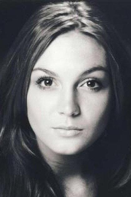 Zoe Wellman - Actor Profile Photo