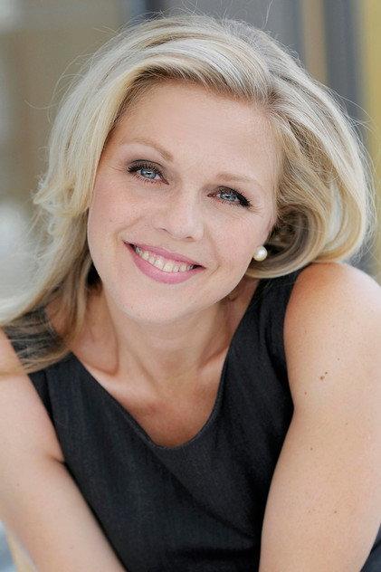 Miah Persson - Actor Profile Photo