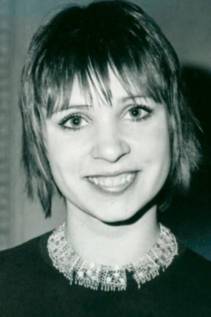 Sara Clee - Actor Profile Photo