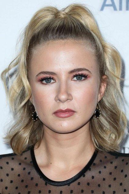 Eliza Bennett - Actor Profile Photo
