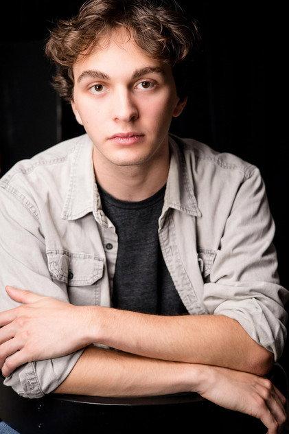 Leo Flora - Actor Profile Photo