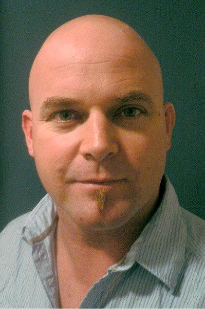 Des Wallace - Actor Profile Photo