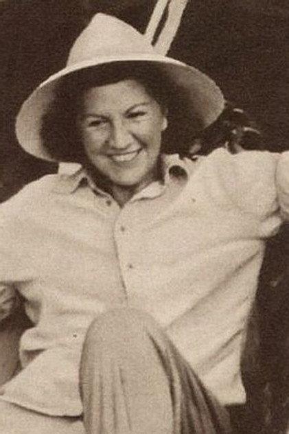 Lucy Millowitsch - Actor Profile Photo