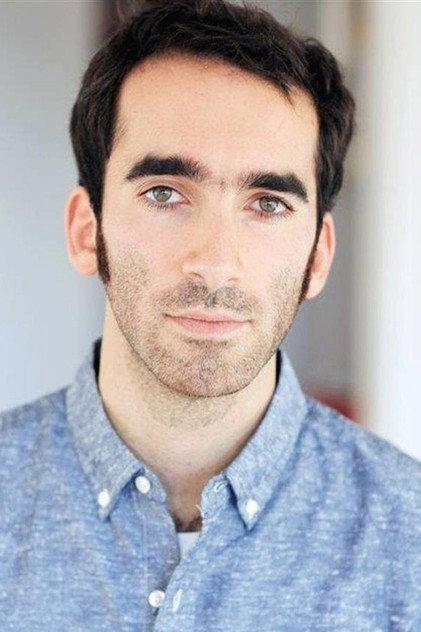 Vincent Menjou Cortes - Actor Profile Photo