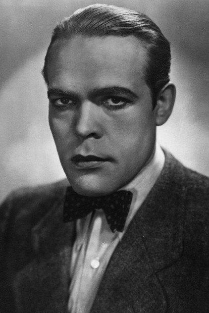 Alexander Golling - Actor Profile Photo