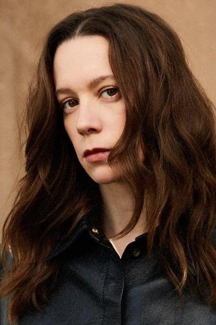 Chloe Pirrie - Actor Profile Photo