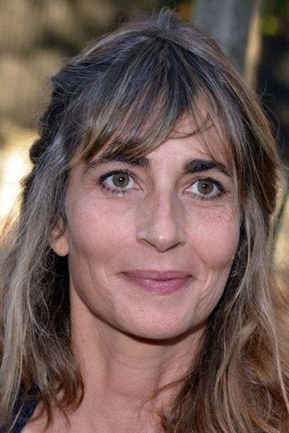 Emmanuelle Bach - Actor Profile Photo