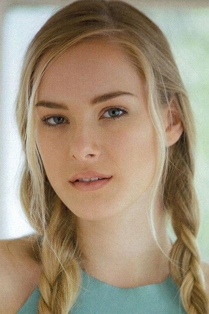 Emma Bellomy - Actor Profile Photo
