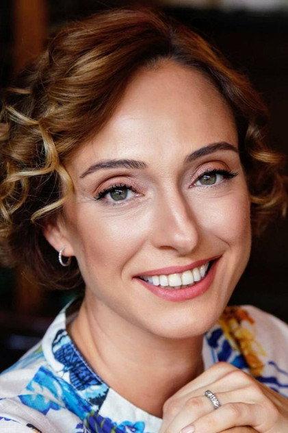 Burcu Almeman - Actor Profile Photo