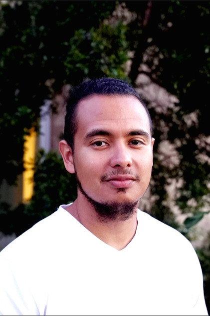 Carlos J. Flores - Actor Profile Photo