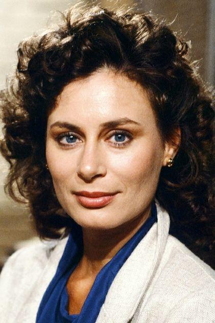 Mimi Kuzyk - Actor Profile Photo