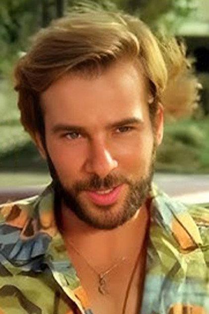 Yalçın Tülpar - Actor Profile Photo