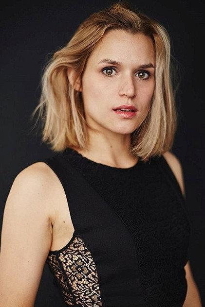 Elsa Madeleine - Actor Profile Photo