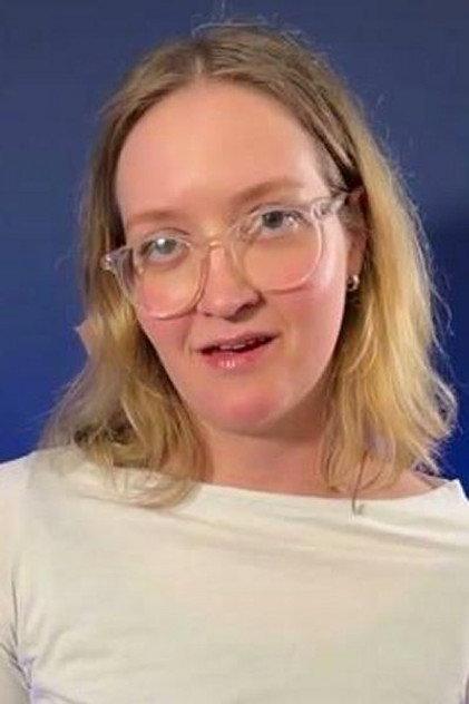 Astrid Drettner - Actor Profile Photo