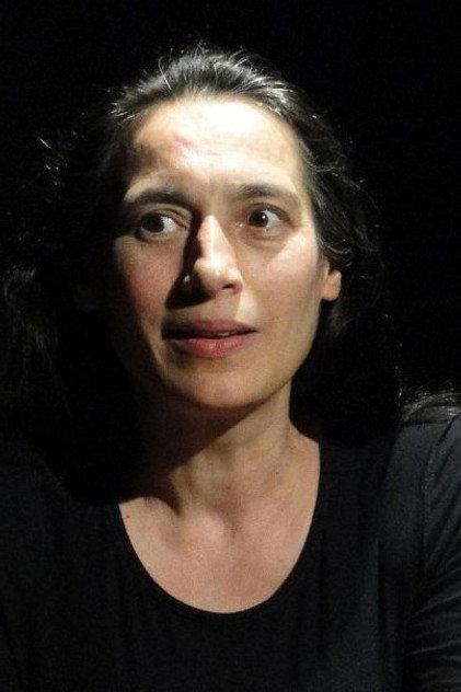 Júlia Nyakó - Actor Profile Photo