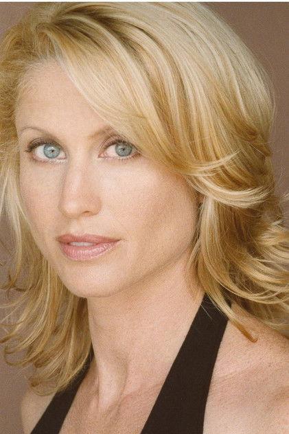Kirstin Pierce - Actor Profile Photo