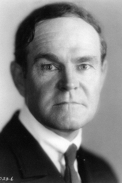 Guy Oliver - Actor Profile Photo