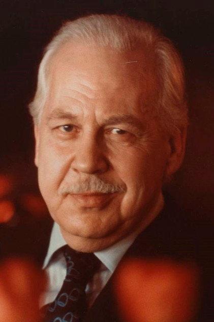 Edvin Tiemroth - Actor Profile Photo