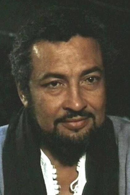 Hassan Essakali - Actor Profile Photo