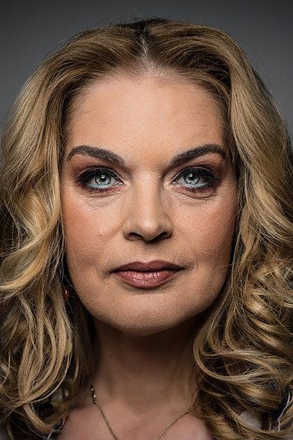 Manuela Hărăbor - Actor Profile Photo
