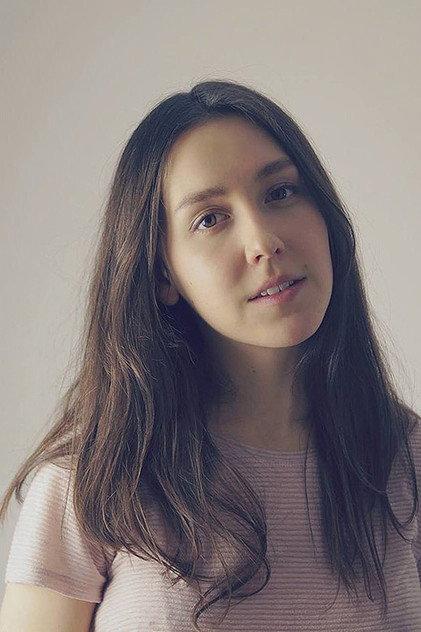 Natalie Holmes - Actor Profile Photo