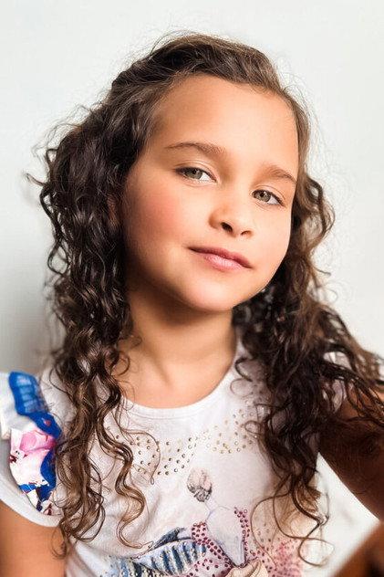 Athéna Henry - Actor Profile Photo