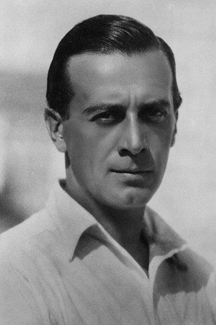 Iván Petrovich - Actor Profile Photo