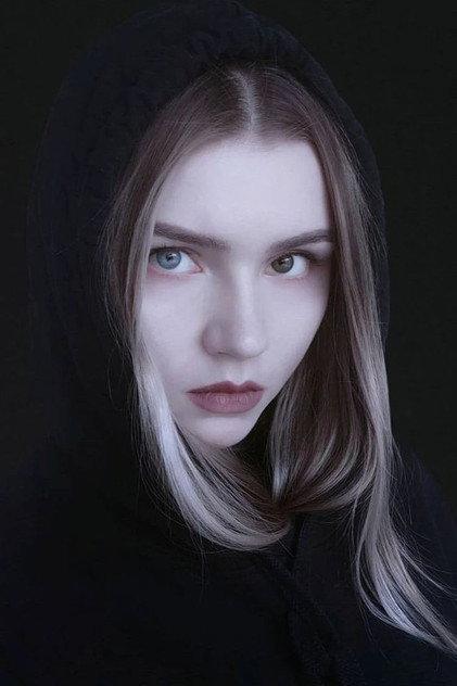 Anastasia Kreslina - Actor Profile Photo