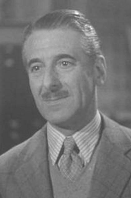 Scott Sunderland - Actor Profile Photo
