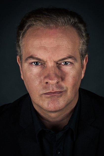 Simon Weir - Actor Profile Photo