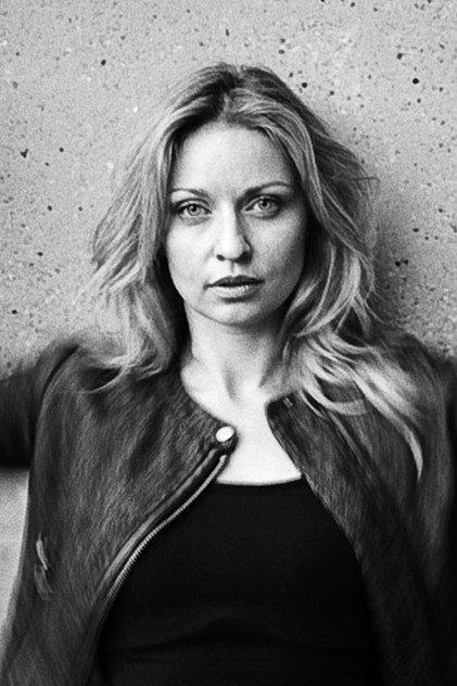 Silke Grabinger - Actor Profile Photo