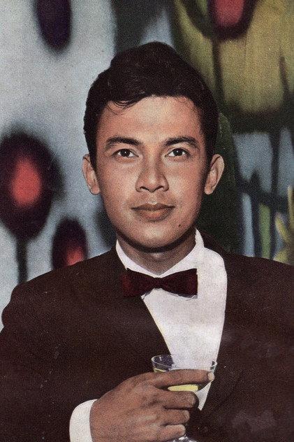 Ruj Ronapop - Actor Profile Photo
