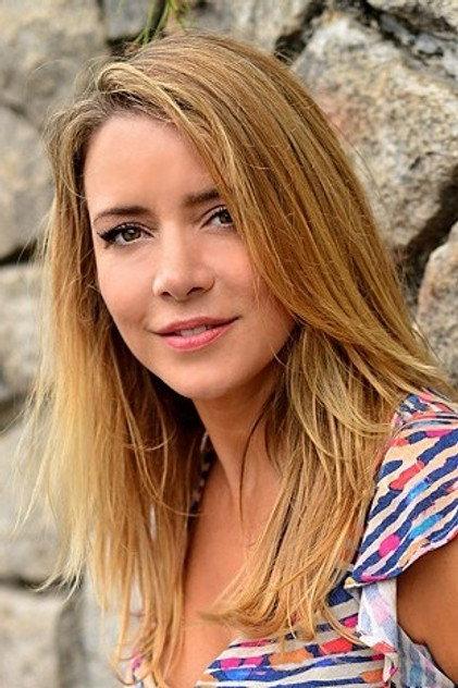 Christine Fernandes - Actor Profile Photo